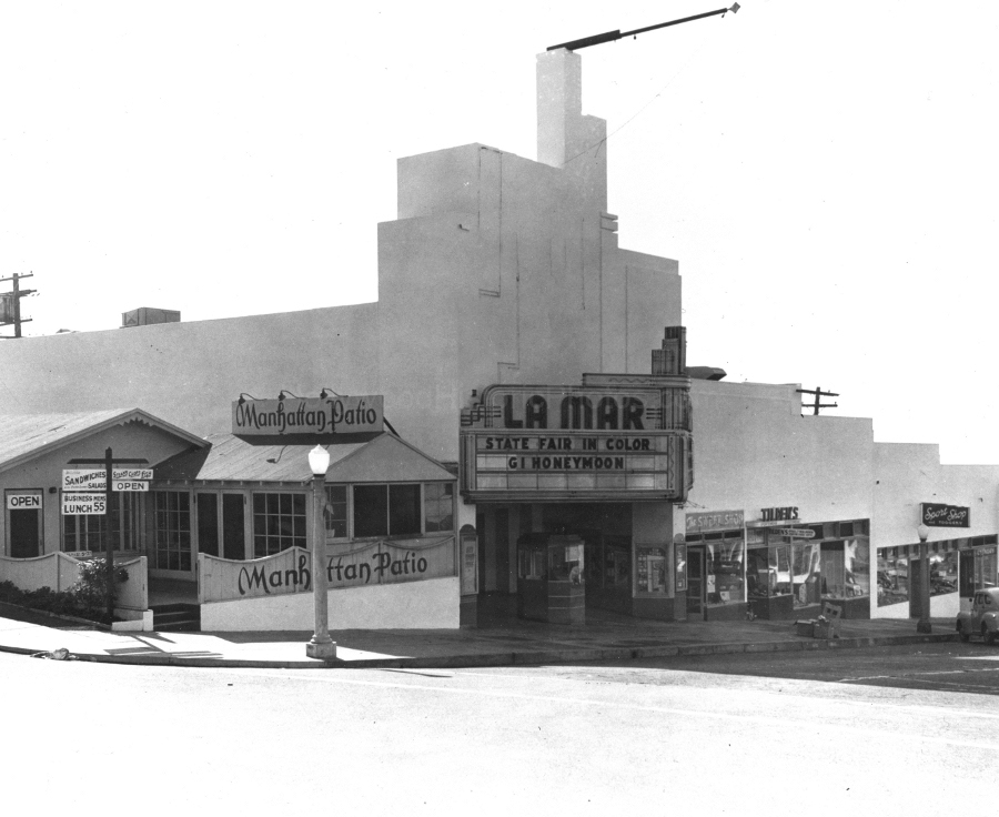 La Mar Theatre 1945 Manhattan Beach WM.jpg